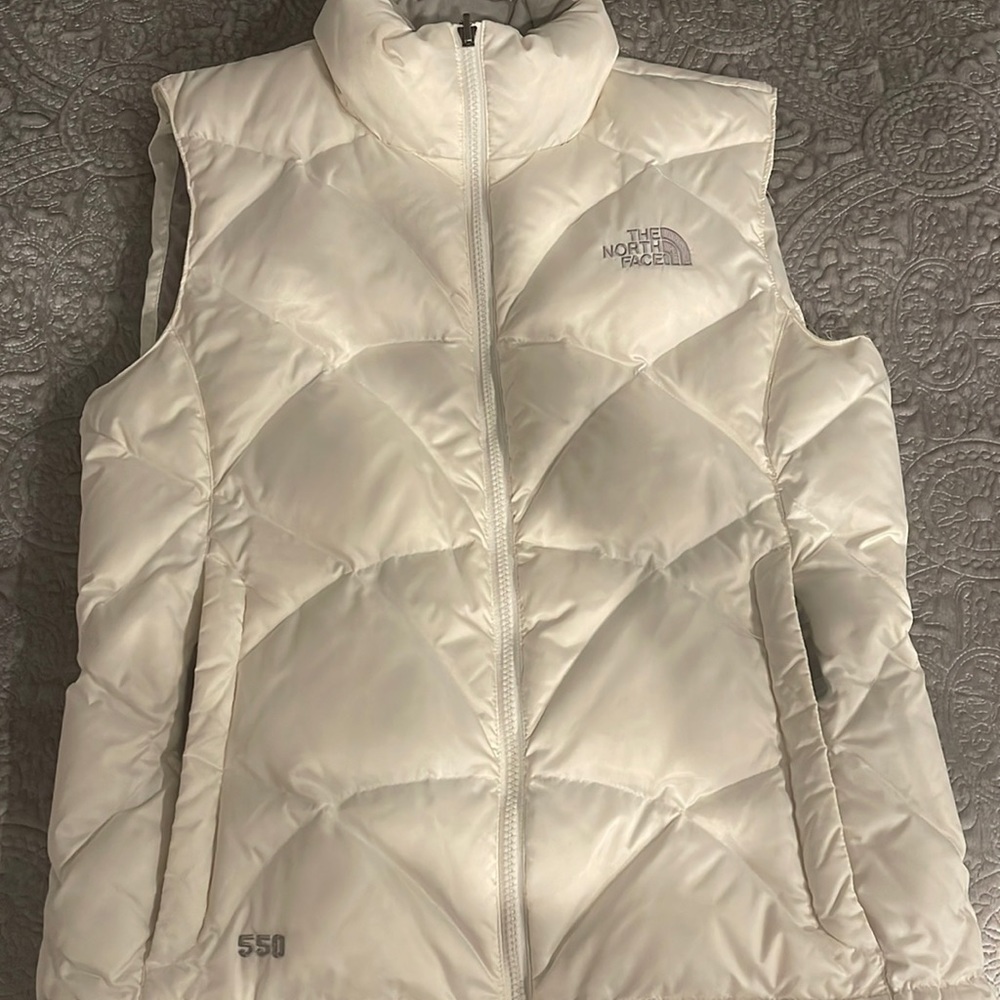 The North Face 550 Puffer Vest